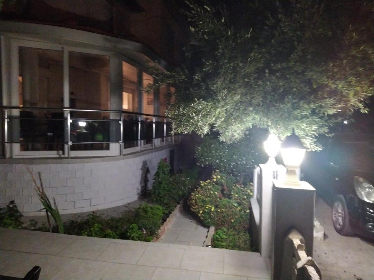 Cesme Burcu Sitesi Yaman Villa Exteriör bild