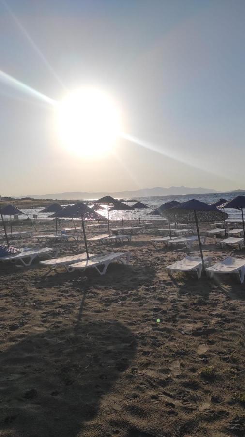 Cesme Burcu Sitesi Yaman Villa Exteriör bild