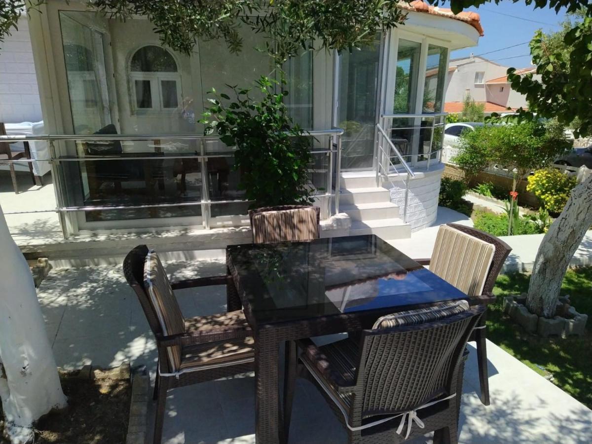Cesme Burcu Sitesi Yaman Villa Exteriör bild