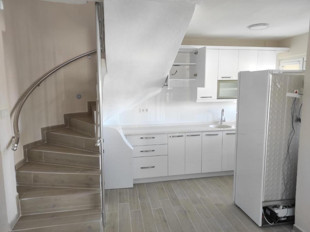 Cesme Burcu Sitesi Yaman Villa Exteriör bild