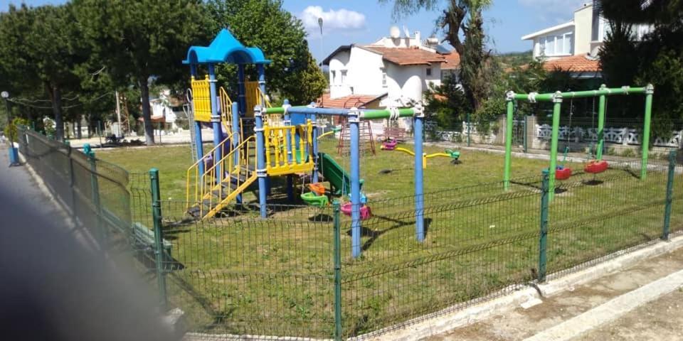 Cesme Burcu Sitesi Yaman Villa Exteriör bild
