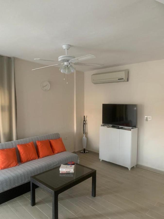 Cesme Burcu Sitesi Yaman Villa Exteriör bild